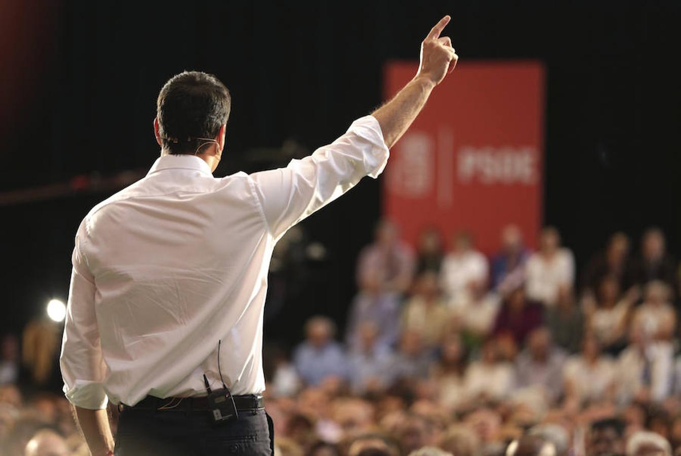 Los socialistas se encuentran en un momento delicado debido los últimos sondeos publicados,que predicen que pasarán de la segunda a la tercera posicióne n las próximas elecciones. 