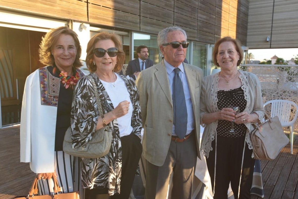 Las imágenes de la charla de José María Carrascal y Juan Fernández Miranda en el ciclo &#039;Cádiz Futuro&#039;