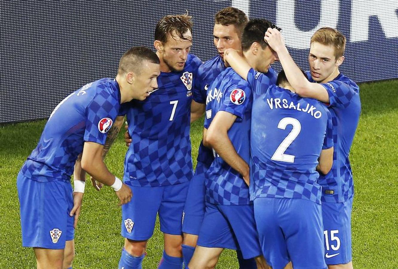 Los croatas celebrando el 1-1. 