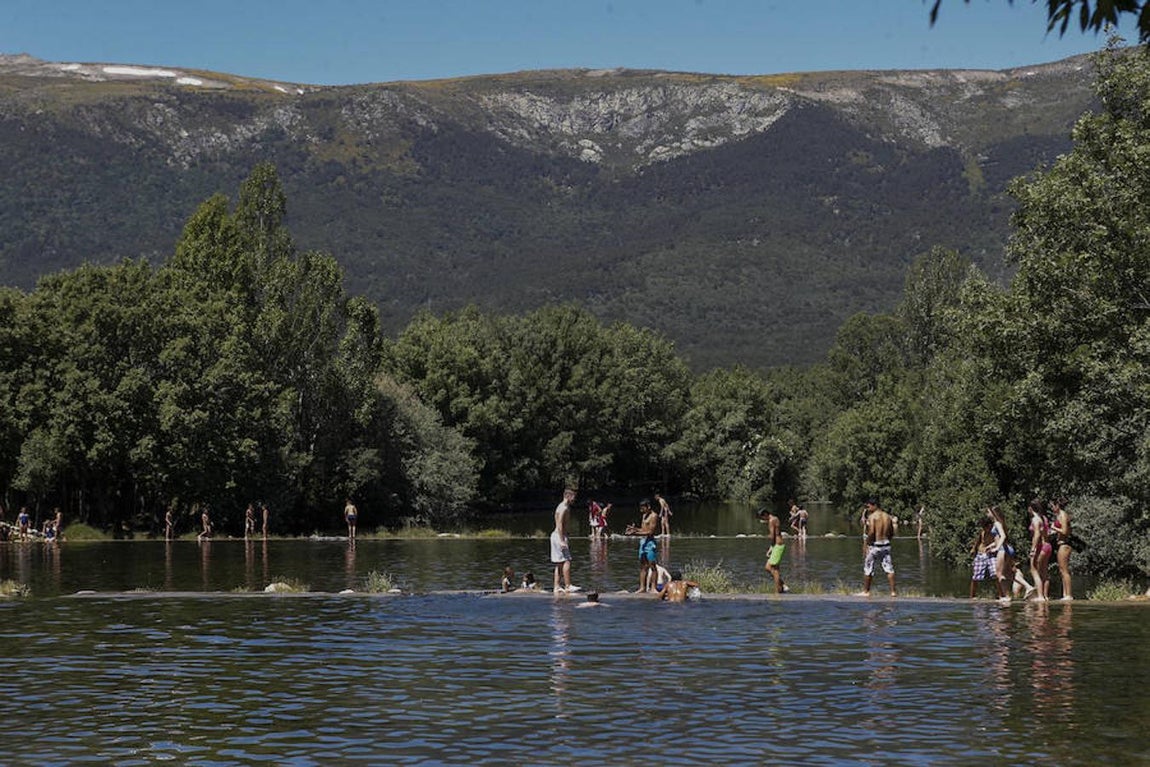 4. Piscinas naturales de Las Presillas