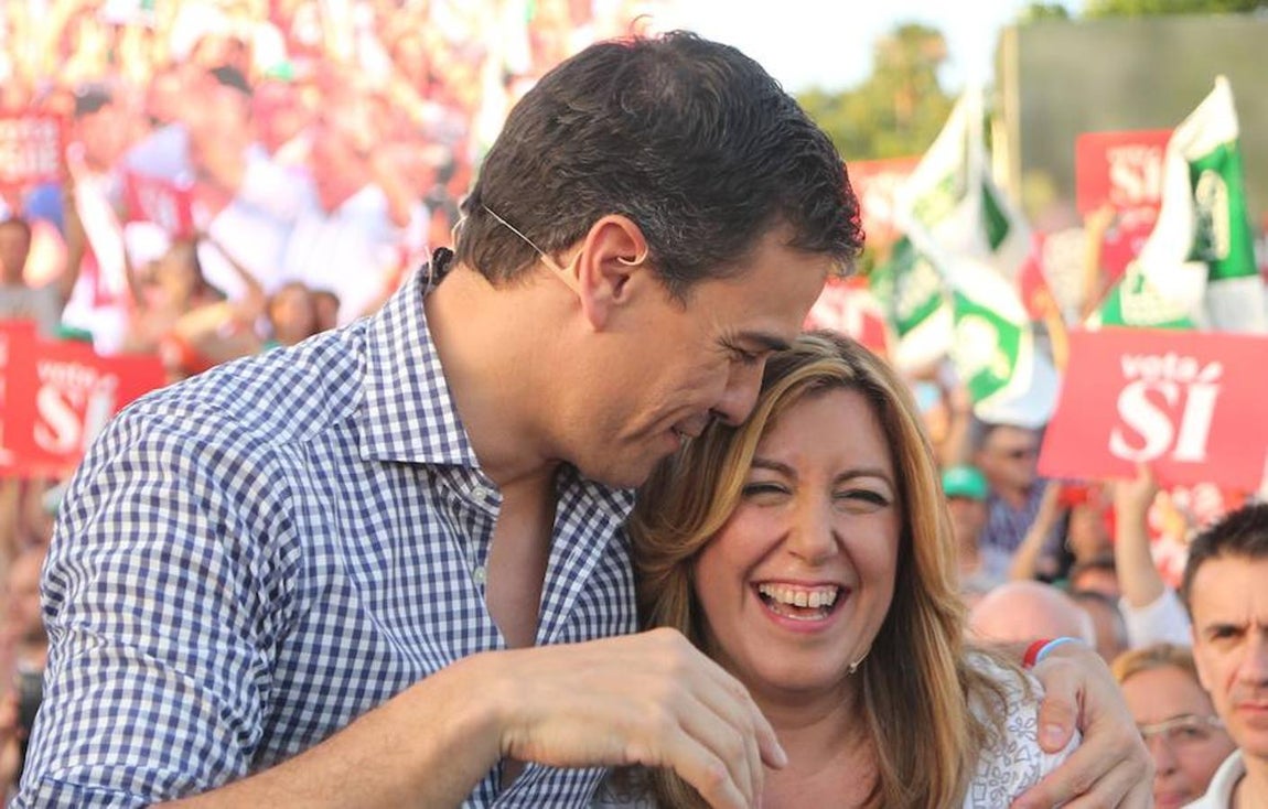 Pedro Sánchez y Susana Díaz, en el acto de cierre de campaña del PSOE. 