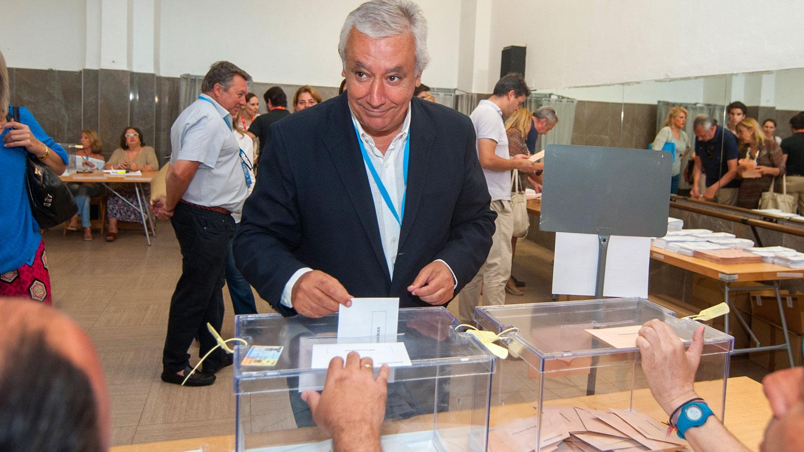 Los líderes políticos andaluces acuden a las urnas