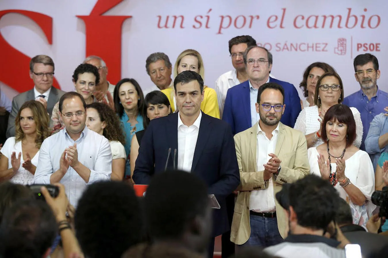Pedro Sánchez comparece tras conocerse los resultados de las elecciones