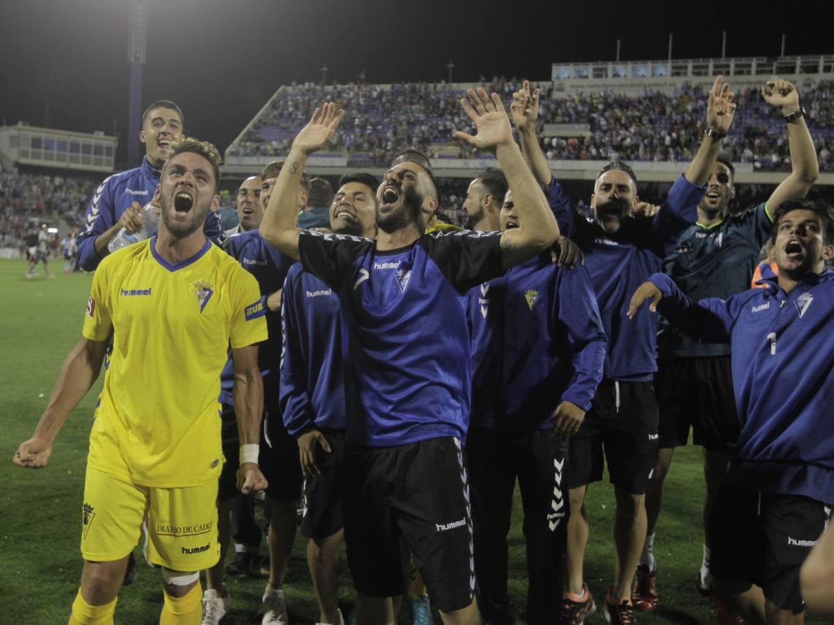 La fiesta de los jugadores en el Rico Pérez tras la victoria