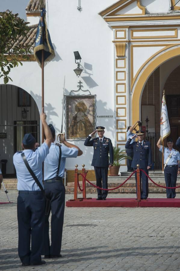 Acto de relevo en el mando del Acuartelamiento de Tablada