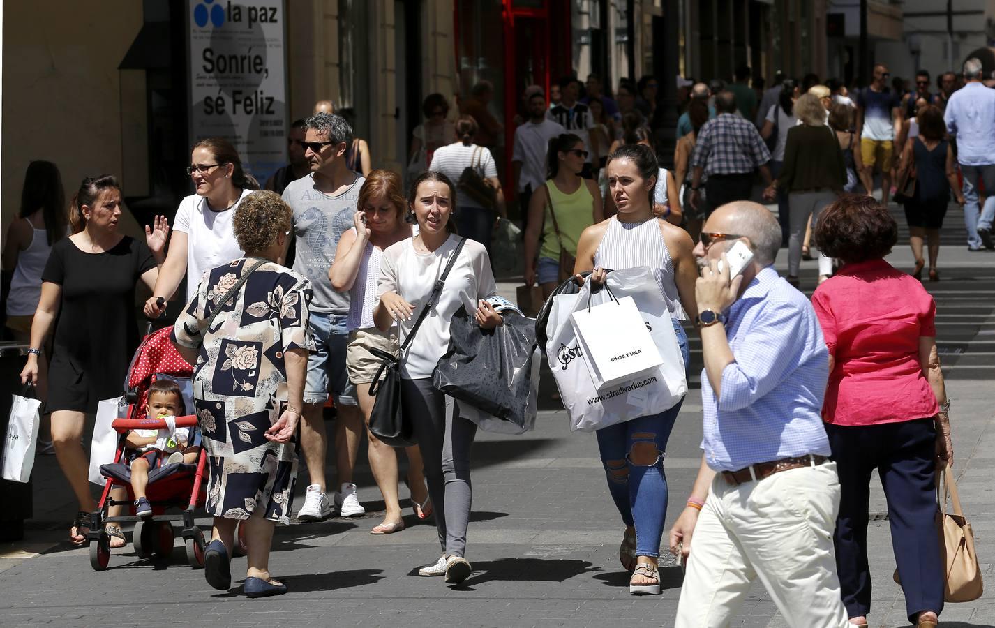 La primera jornada de rebajas, en imágenes