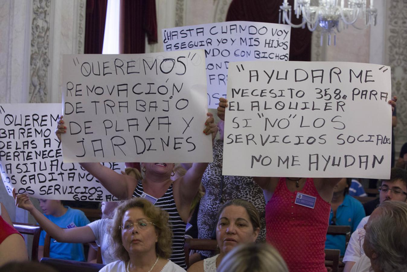 FOTOS: Las imágenes del Pleno de este viernes en el Ayuntamiento de Cádiz