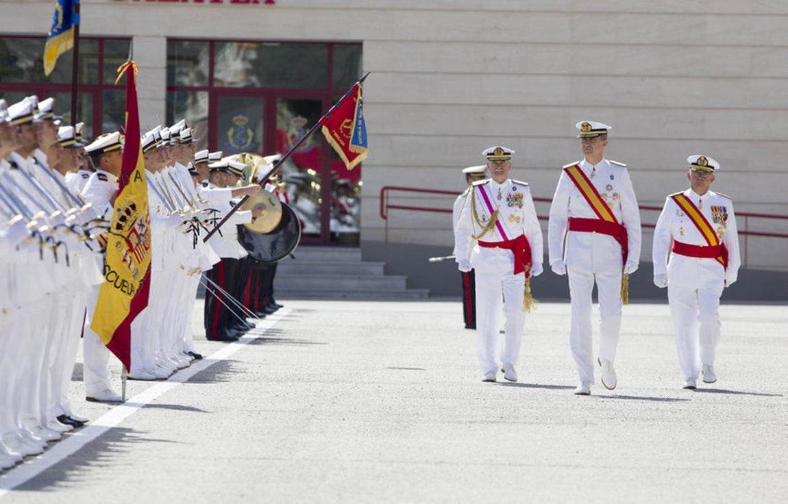 Felipe VI entrega en San Fernando los Reales Despachos