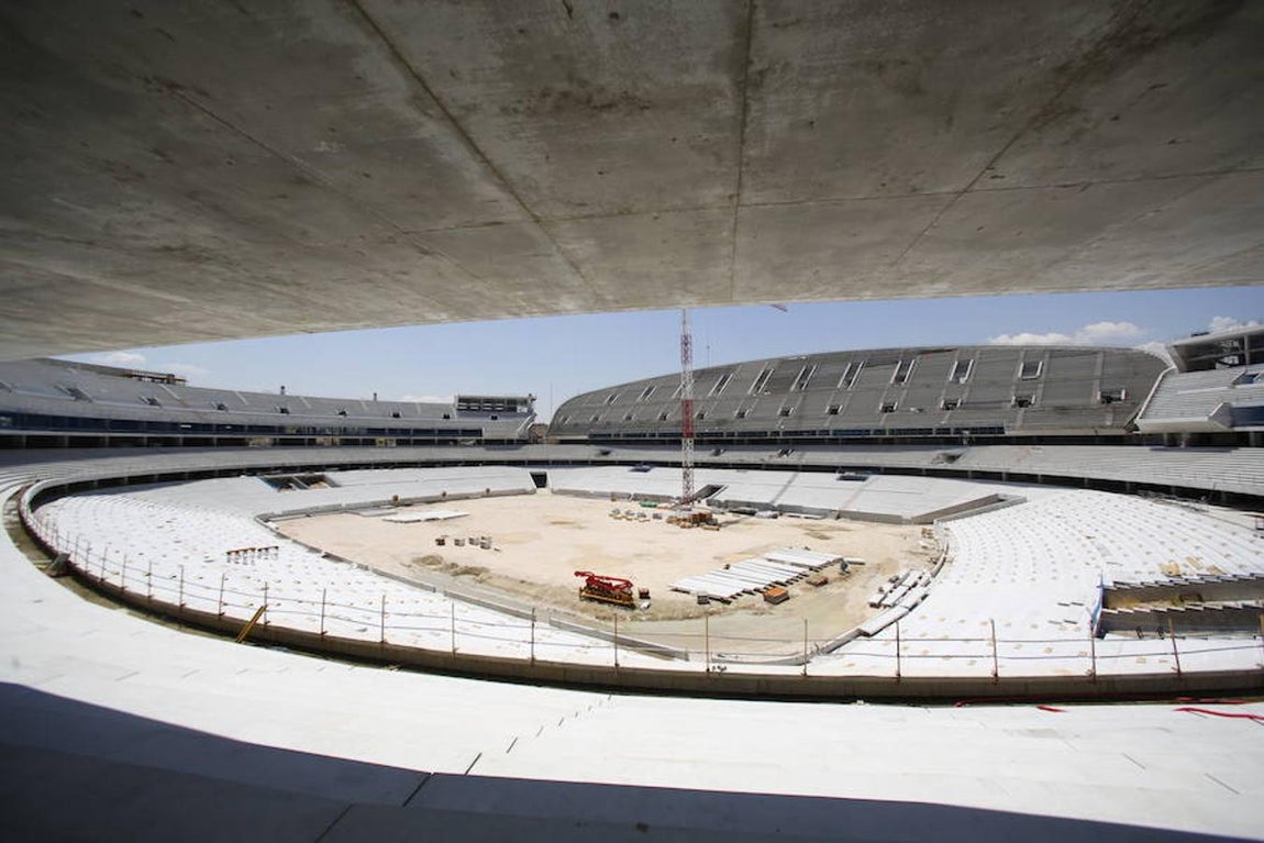6.. El estadio tiene una capacidad para unas 68.000 personas