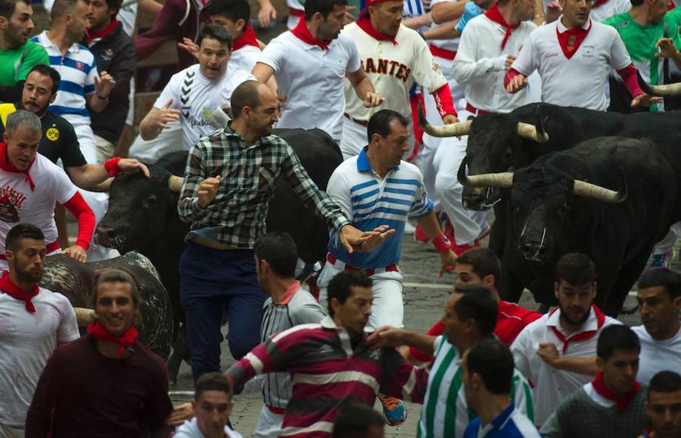 Este sexto encierro de los Sanfermines 2016 en general ha sido uno de los más rápidos y limpios de la temporada. 