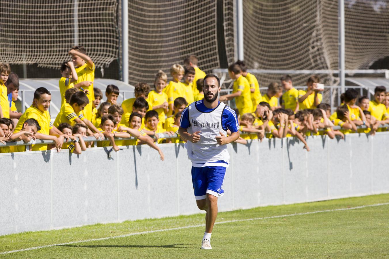 FOTOS: El Cádiz comienza su pretemporada en El Rosal