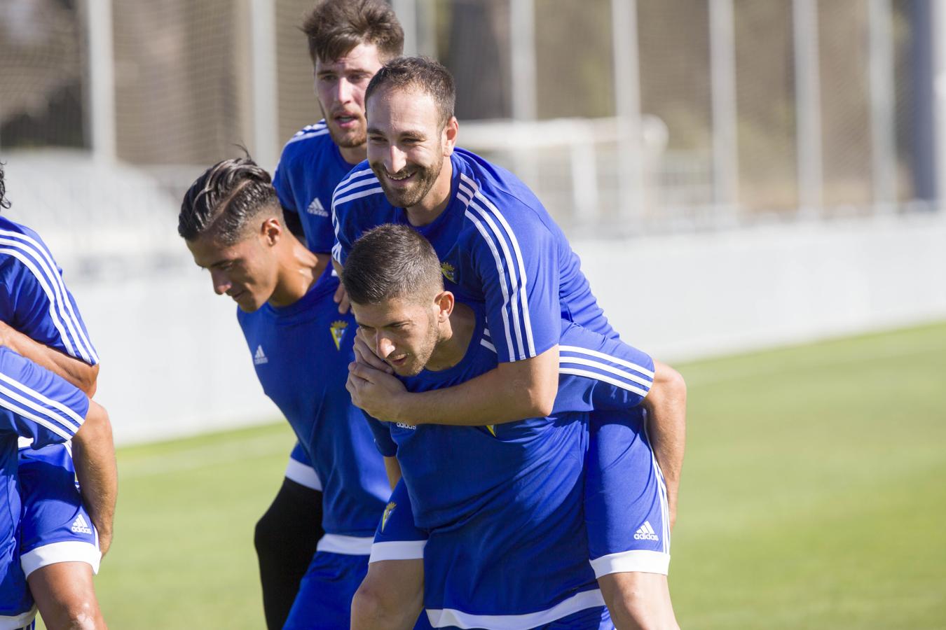 FOTOS: El Cádiz comienza su pretemporada en El Rosal