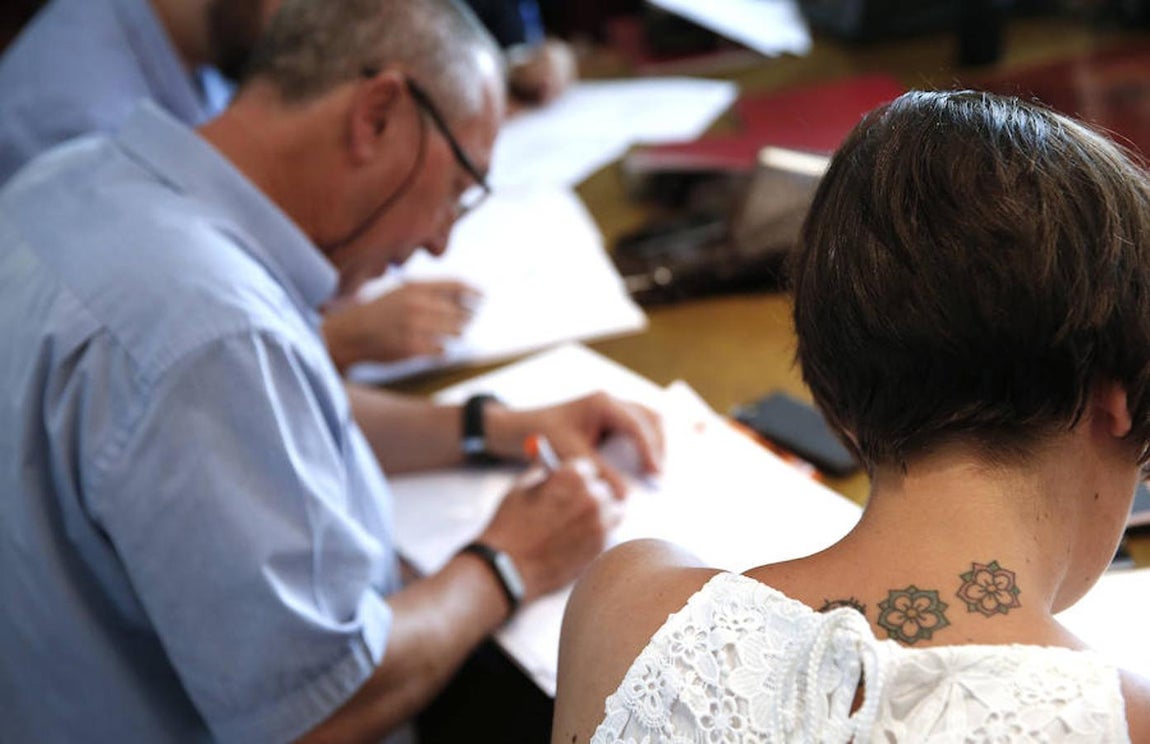 Joan Baldoví, número uno de la candidatura A la Valenciana, durante la formalización de su acta de diputado en el Congreso. 