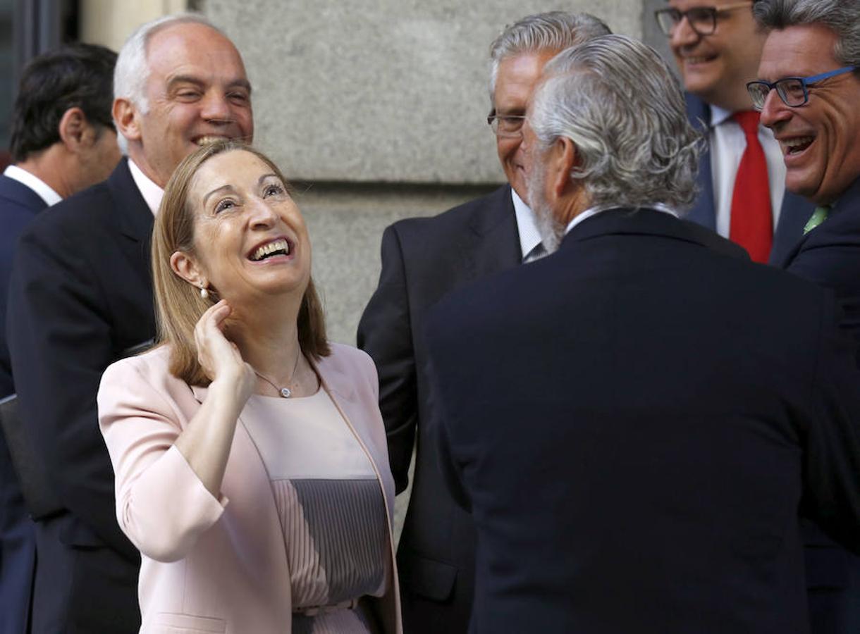 La candidata del PP a la presidencia del Congreso, Ana Pastor, a su llegada a la Cámara Baja