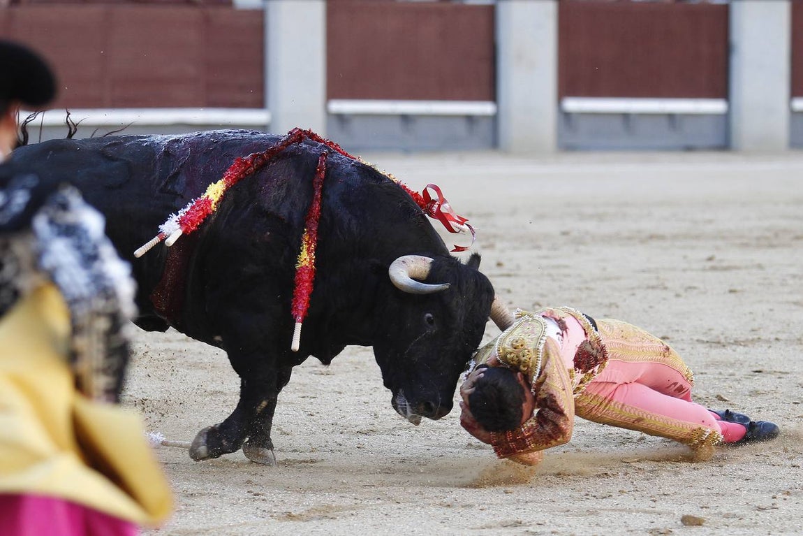 Imágenes del gravísimo triple percance de Pablo Belando en Las Ventas