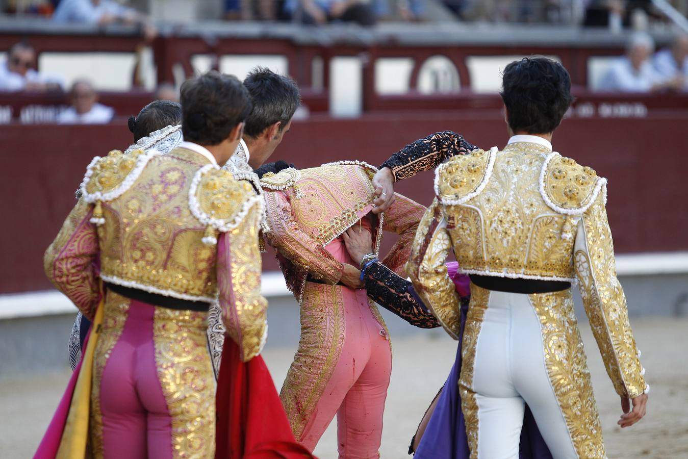 Imágenes del gravísimo triple percance de Pablo Belando en Las Ventas