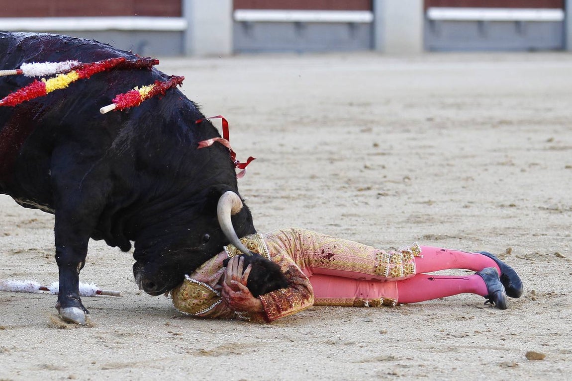 Imágenes del gravísimo triple percance de Pablo Belando en Las Ventas