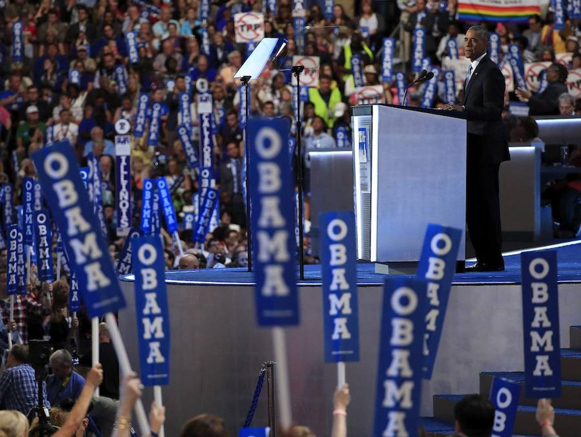 Las imágenes de la tercera jornada de la Convención Nacional del Partido Demócrata. «El sueño americano es algo que ningún muro va a detener», ha dicho Obama en referencia a la restrictiva política migratoria que quiere aplicar el candidato republicano, Donald Trump