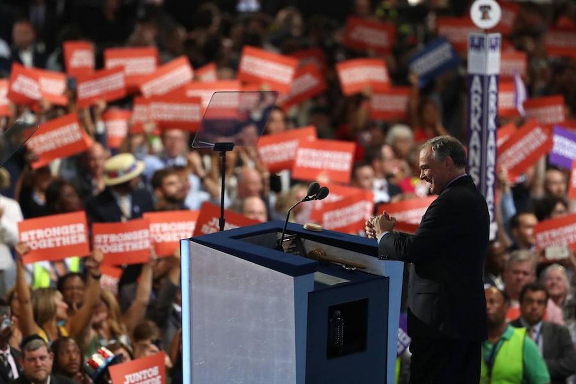 Las imágenes de la tercera jornada de la Convención Nacional del Partido Demócrata. Tim Kaine ha realizado un discurso durante la convención