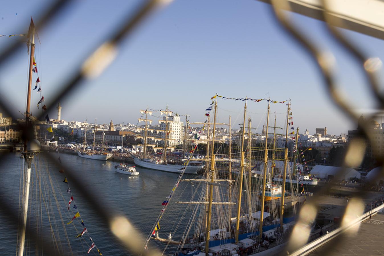 La Regata de Grandes Veleros en el Puerto de Cádiz (II)