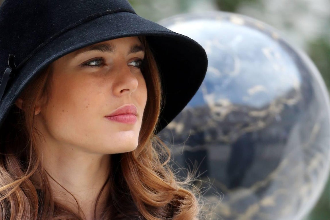 Carlota Casiraghi es un «must» de las fiestas sociales, sobre todo de las patrocinadas por los Grimaldi. 