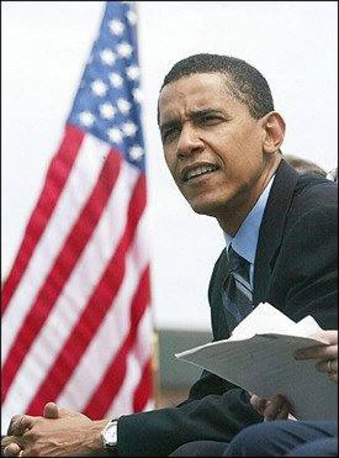 Su nombre completo es Barack Hussein Obama II y nació en Honolulu, Hawái