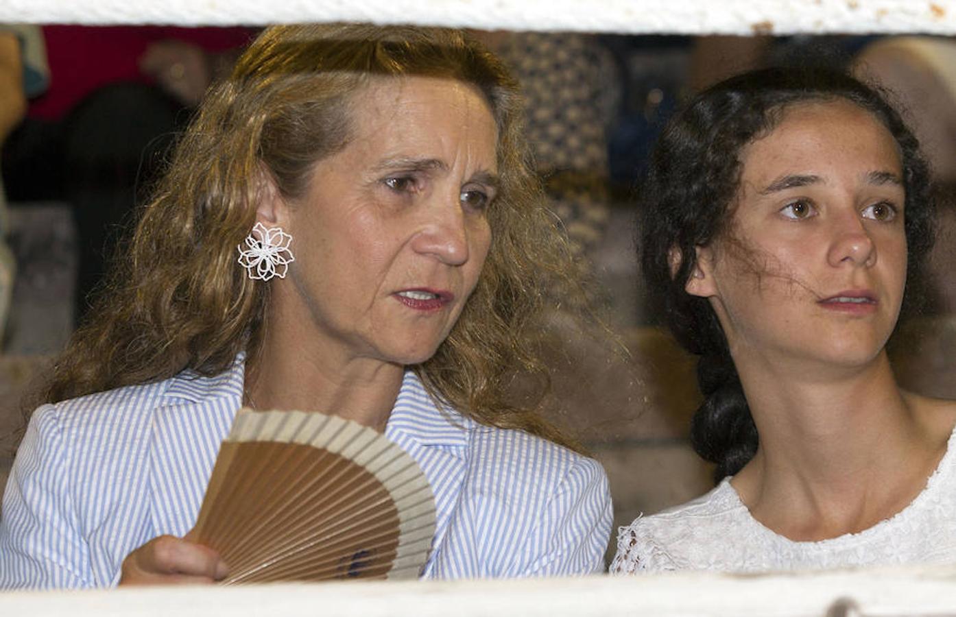 Las mejores imágenes de la ¿última? corrida de toros en Palma de Mallorca. Victoria Federica, al igual que su madre, también se ha revelado como una gran aficionada a la Fiesta