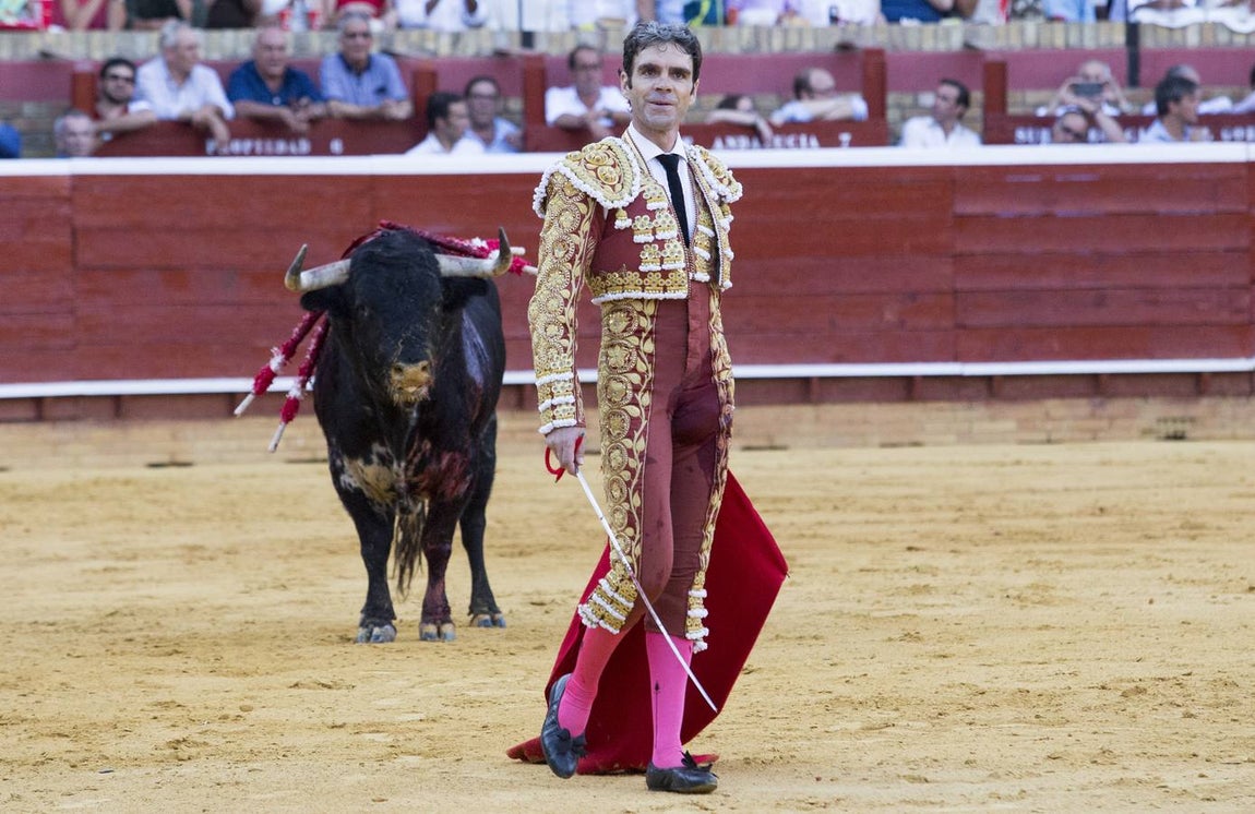 El madrileño sale de la cara del segundo. 