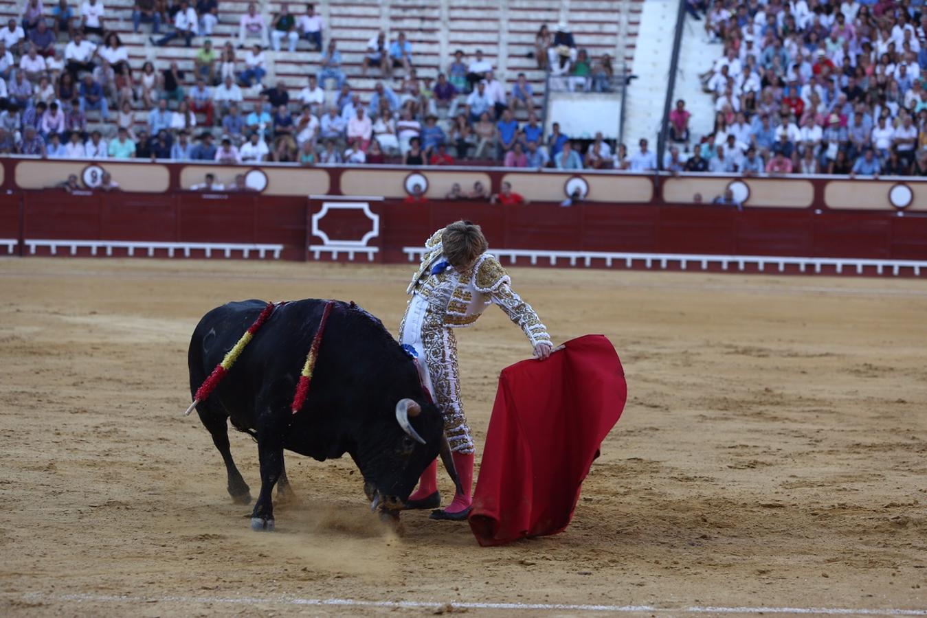 Morante, Castella y Borja Jiménez sellan una tarde de arte en El Puerto