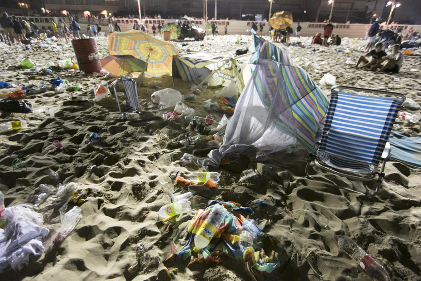 Así ha sido la recogida de basura tras las barbacoas de Carranza 2016