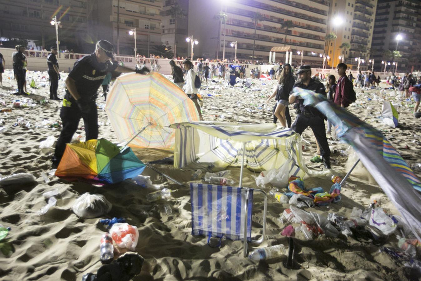 Así ha sido la recogida de basura tras las barbacoas de Carranza 2016