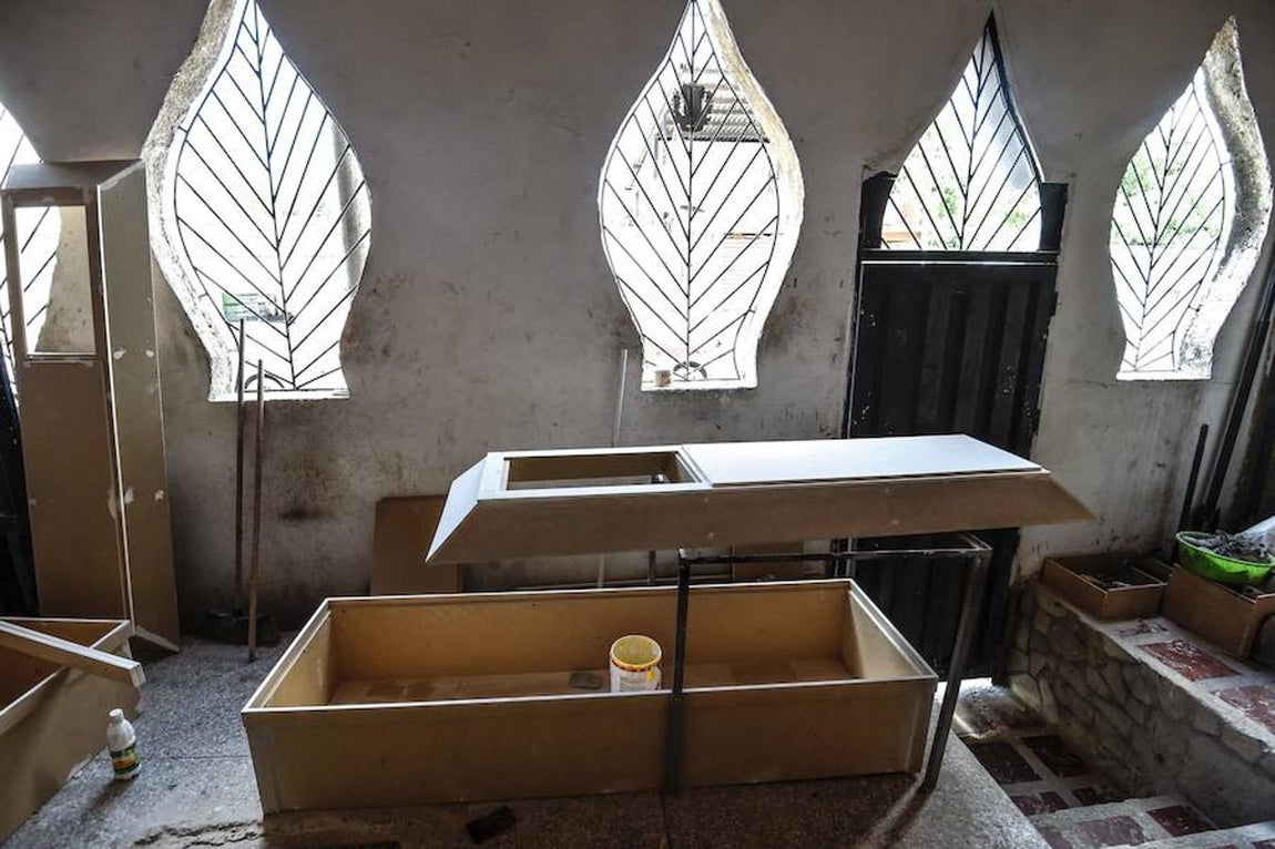 El Ejecutivo de Nicolás Maduro asegura que el déficit de abastecimiento en el país se debe a una «guerra económica» de la «derecha capitalista».. 