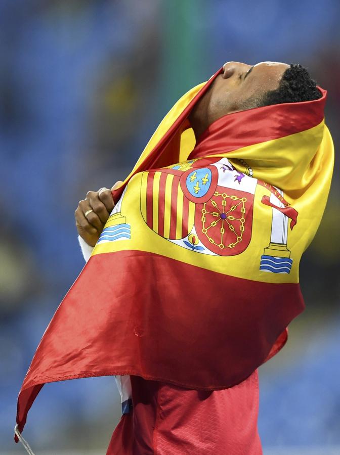 Así celebró Orlando Ortega su medalla de plata