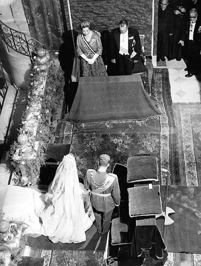 La boda de Don Juan Carlos y Doña Sofía, en Atenas. La ceremonia se celebró en la catedral de San Dionisio. 
