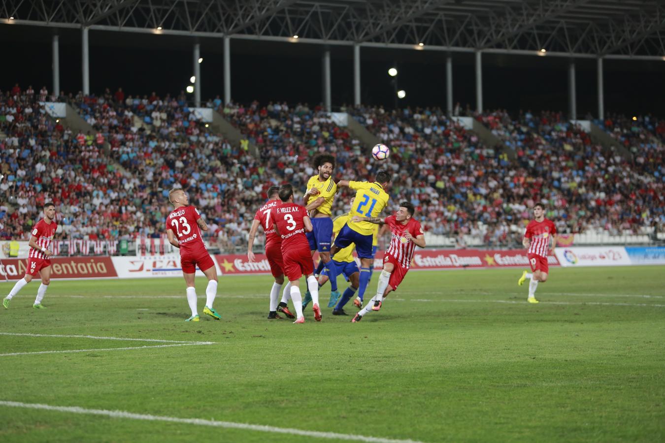 Las mejores imágenes del Almería- Cádiz