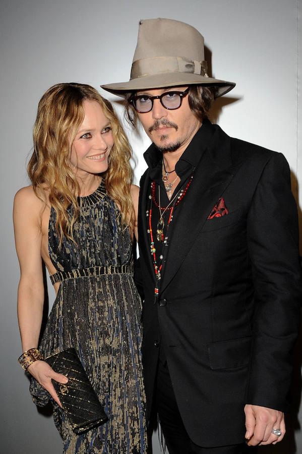 Tras 14 años de noviazgo y dos hijos, Johnny Depp y Vanessa Paradis se separaron. Nunca hubo matrimonio. 