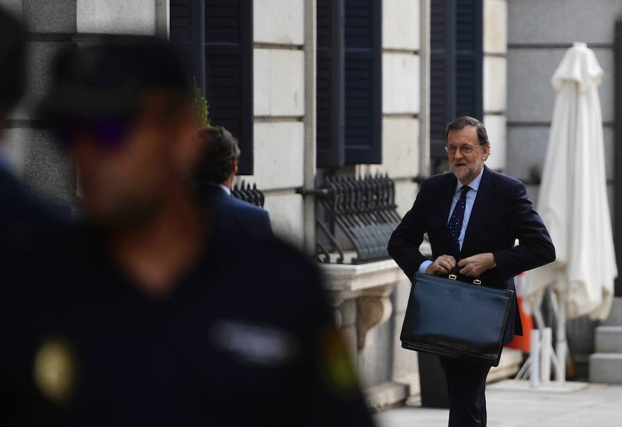 Mariano Rajoy llega al Congreso para la segunda votación de investidura