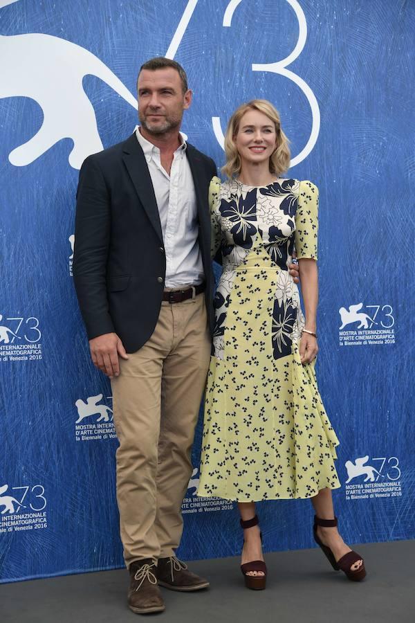 Los actores Liev Schreiber y Naomi Watts. 