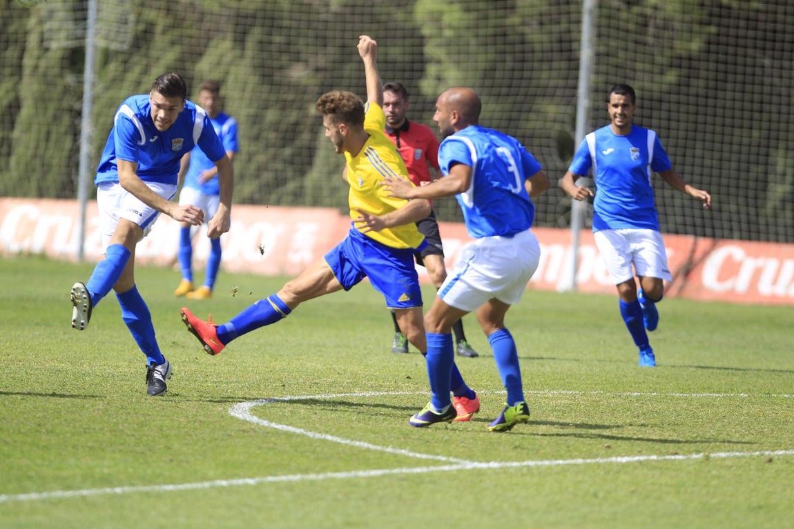 Las imágenes del Cádiz B - Xerez CD (1-0)
