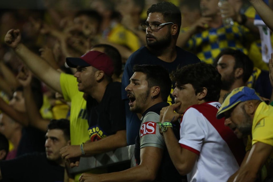 Fotos: El Cádiz se impone en los penaltis (3-2)