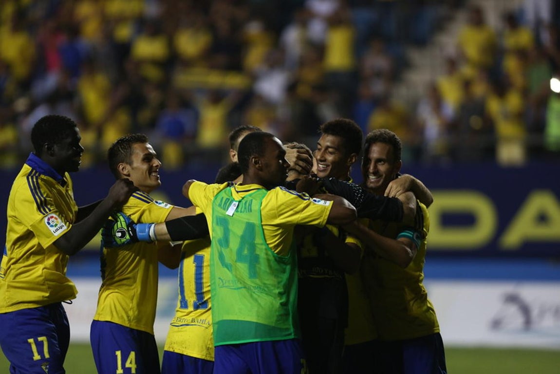 Fotos: El Cádiz se impone en los penaltis (3-2)