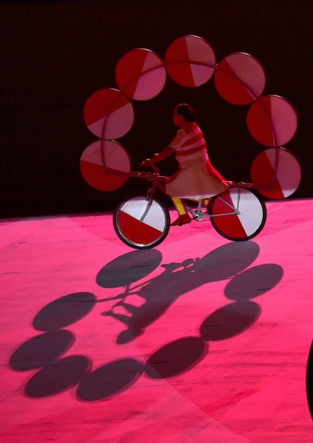Homenaje a la rueda. Los actos centrales del evento giraron en torno a homenajear a la rueda, como invento que permite que muchos paralímpicos puedan competir en los Juegos