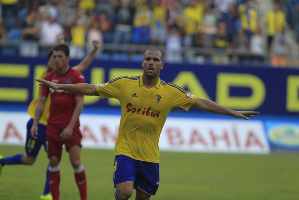 Las imágenes del Cádiz 3 -0 Getafe (II)
