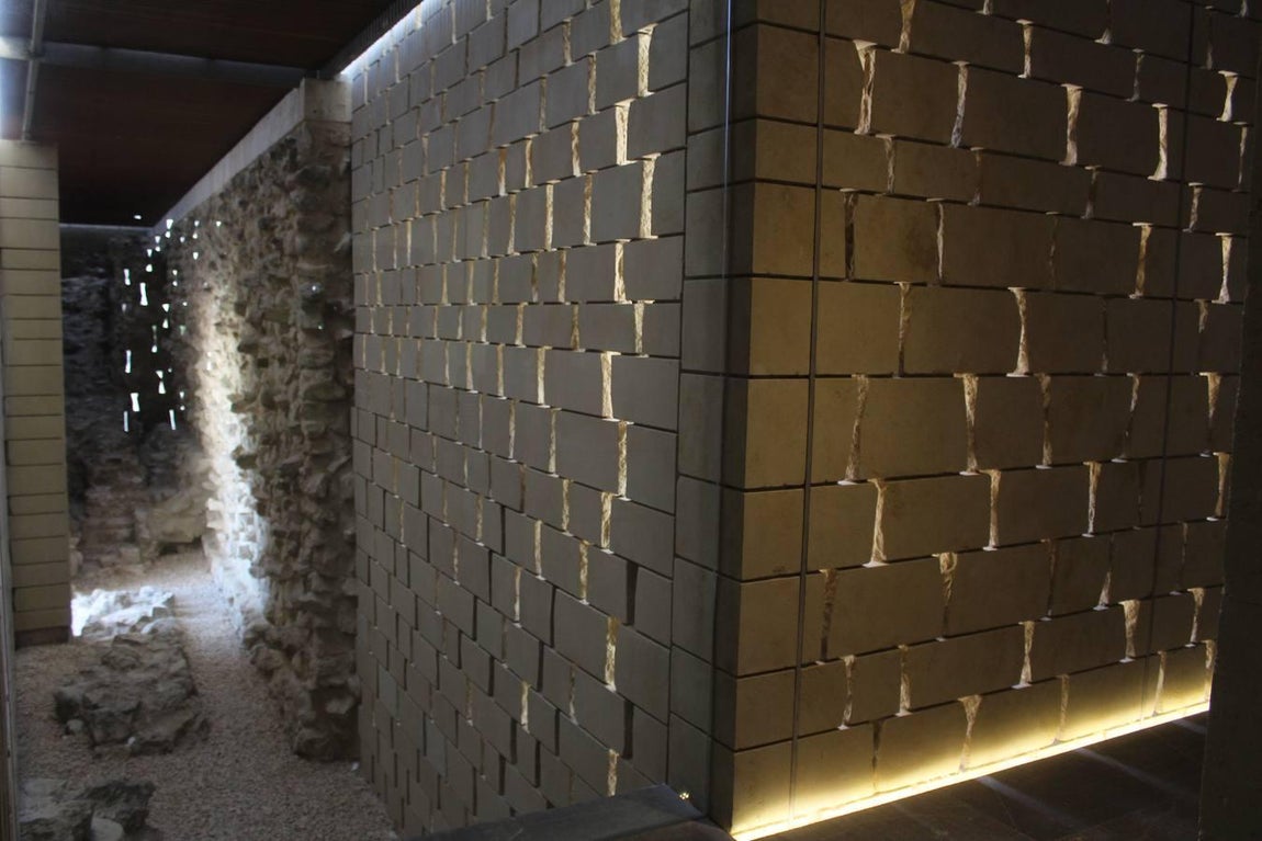 El rehabilitado castillo medieval de Baena, en imágenes