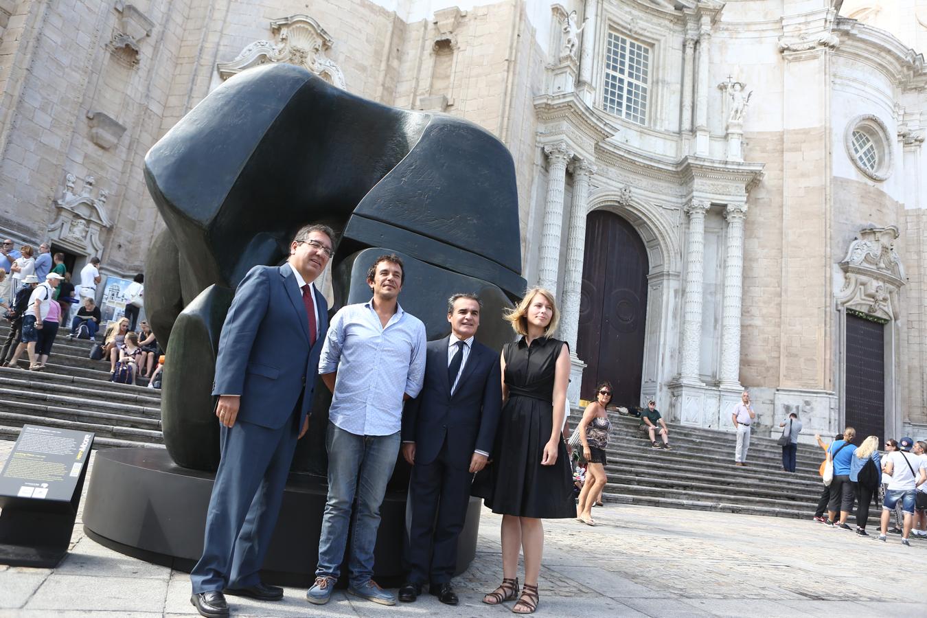 Fotos: Exposición con seis bronces monumentales del escultor Henry Moore