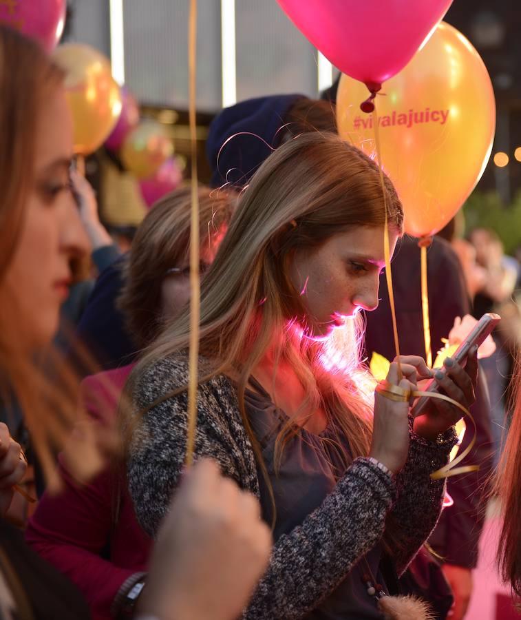 Varias horas y cientos de asistentes. Durante toda la tarde cientos  de personas se acercaron y no fueron pocos los que decicieron quedarse varias horas