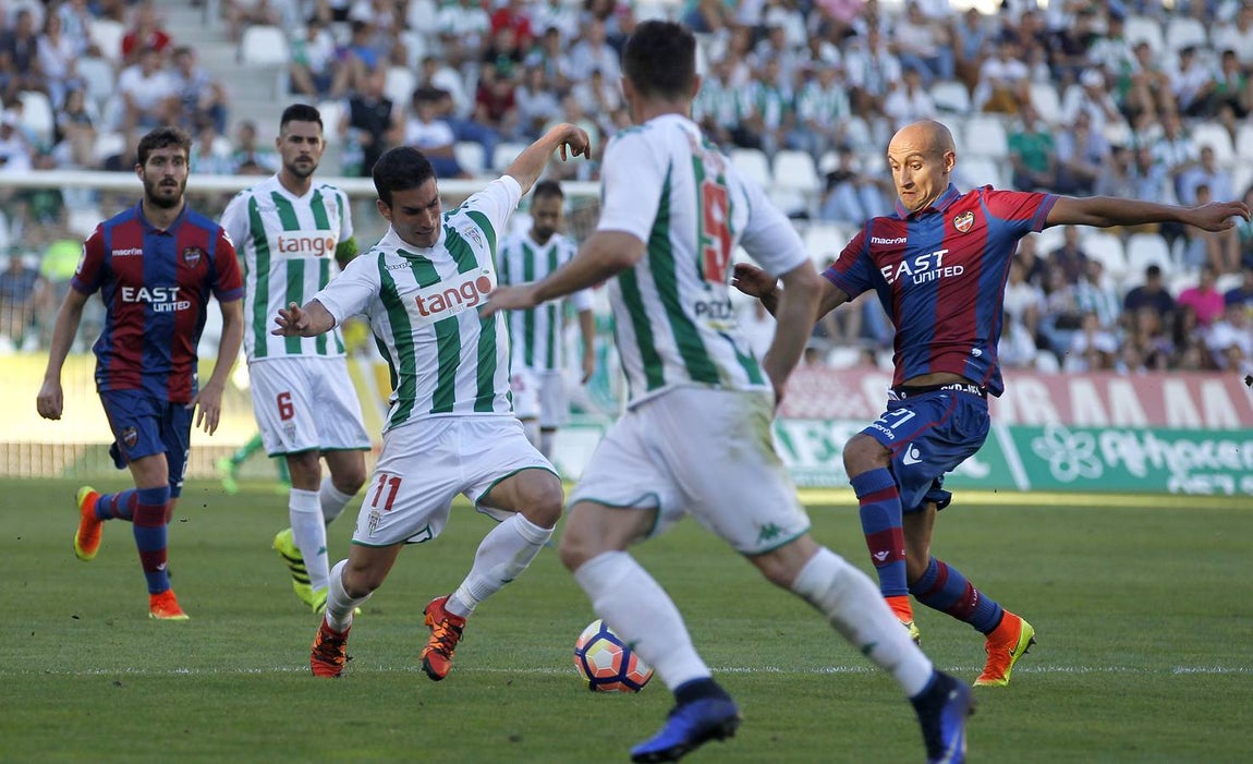 El Córdoba-Levante, en imágenes