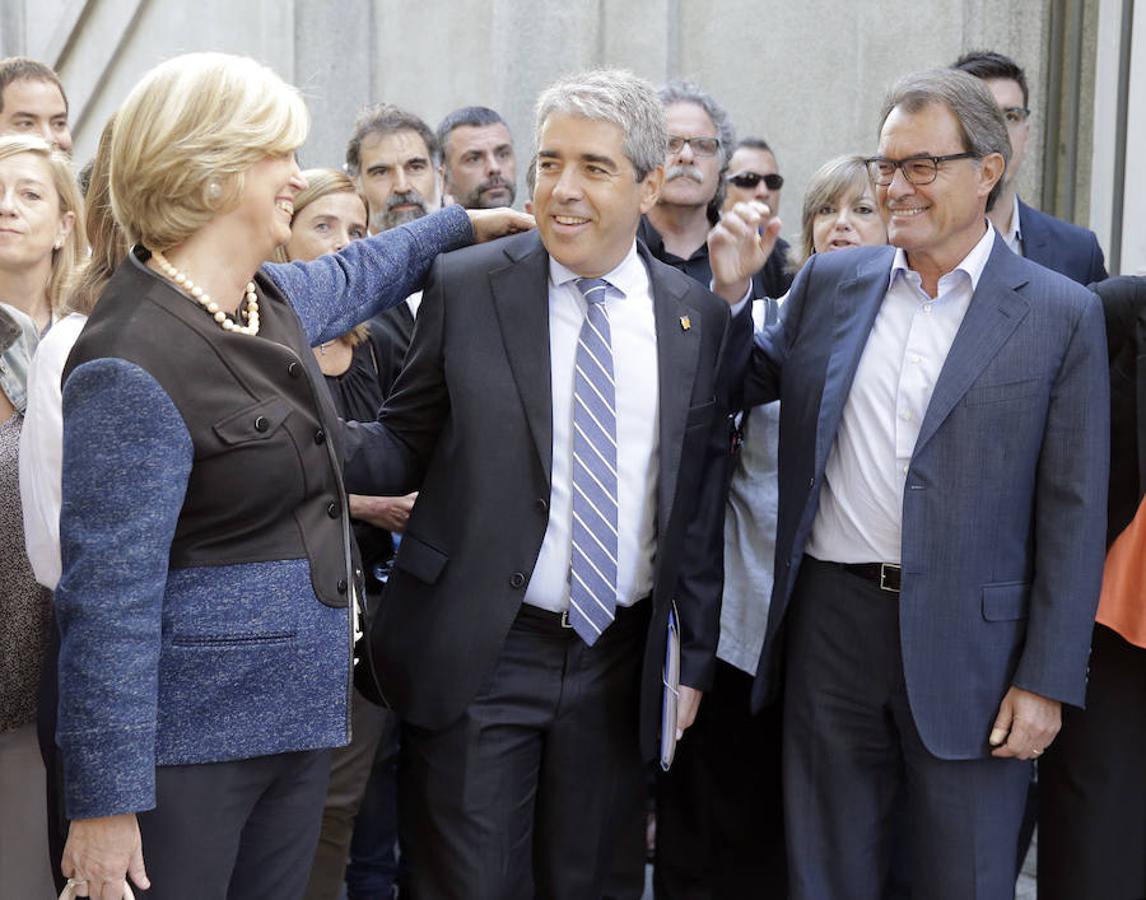 La Generalitat, ha apuntado Homs, «estaba obligada a fomentar la participación política», un marco legal que «estaba claro». 