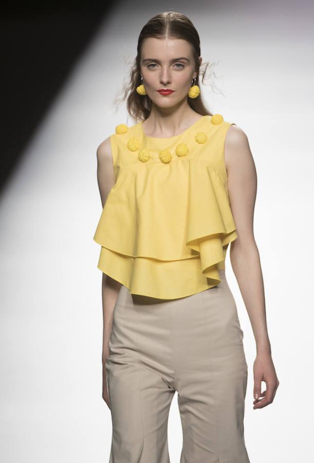 En imágenes: El desfile de Luke Leandro Cano y Esther Noriega