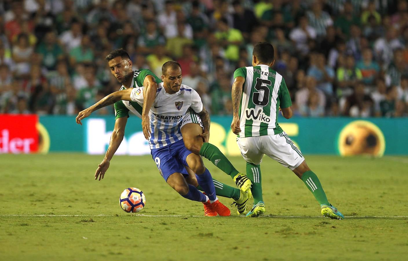 La victoria del Betis ante el Málaga, en imágenes